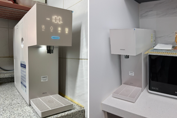 유버스 오로라 정수기 렌트리 고객 설치 모습